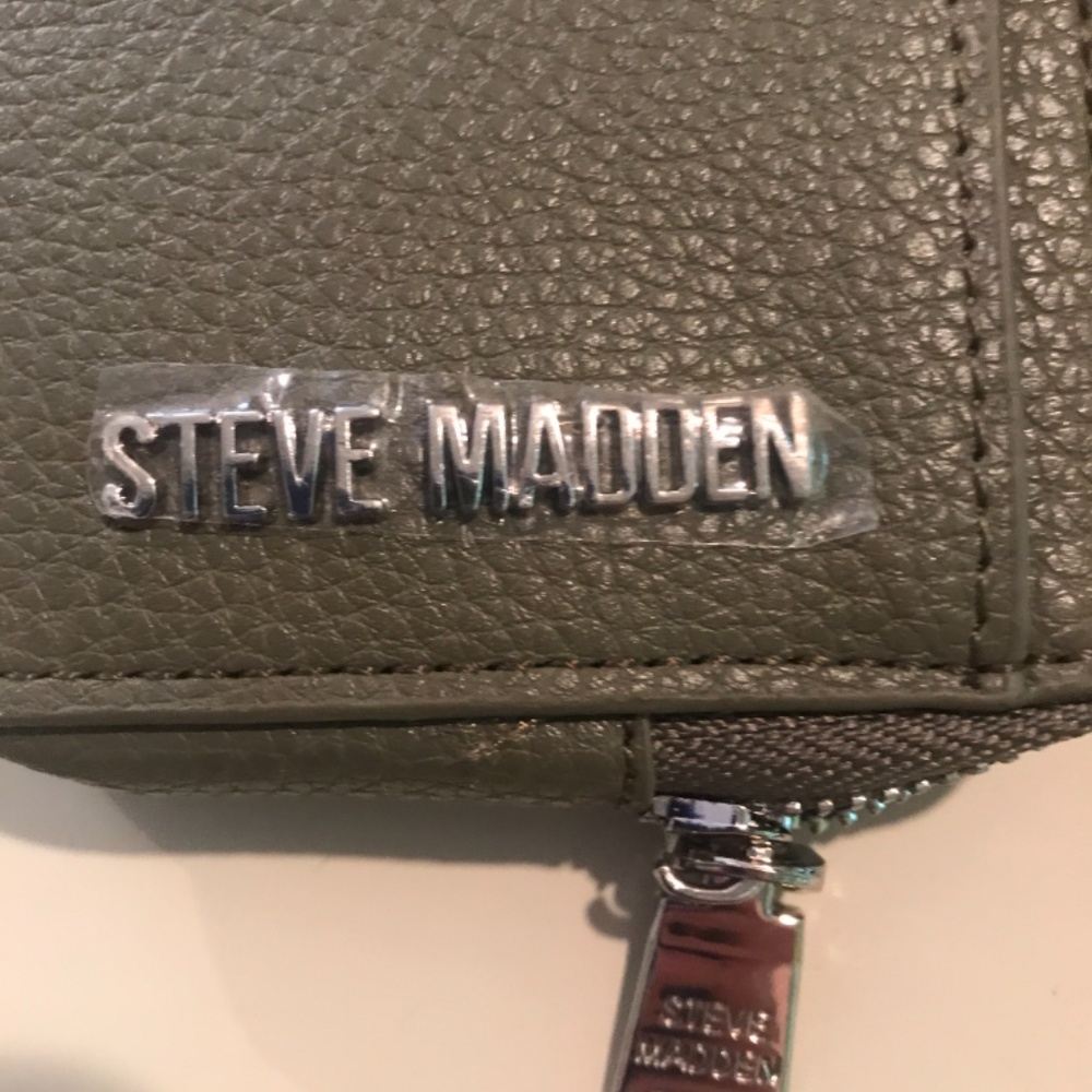 Steve Madden wallet - Picture 2 of 6